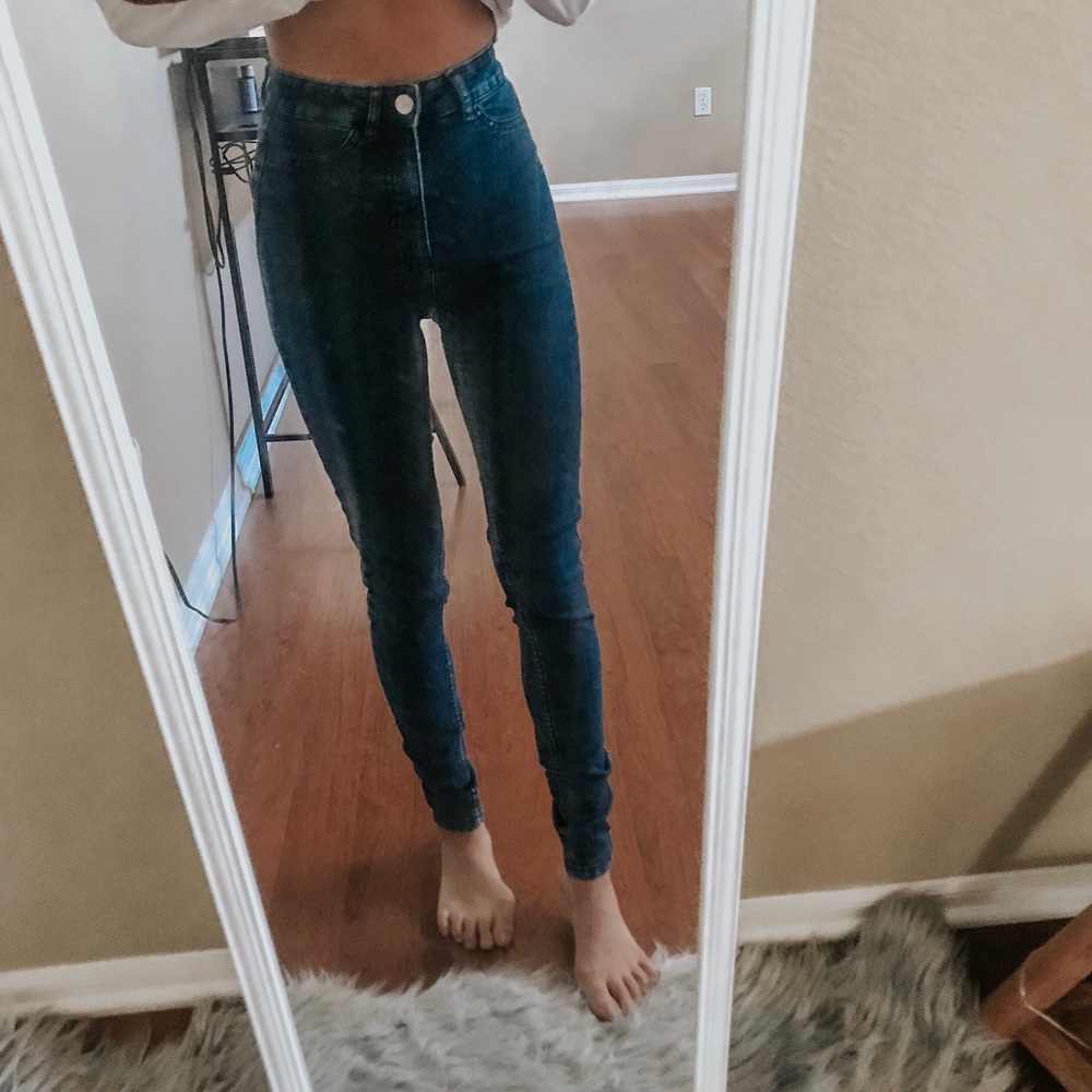 Super high waisted jeans